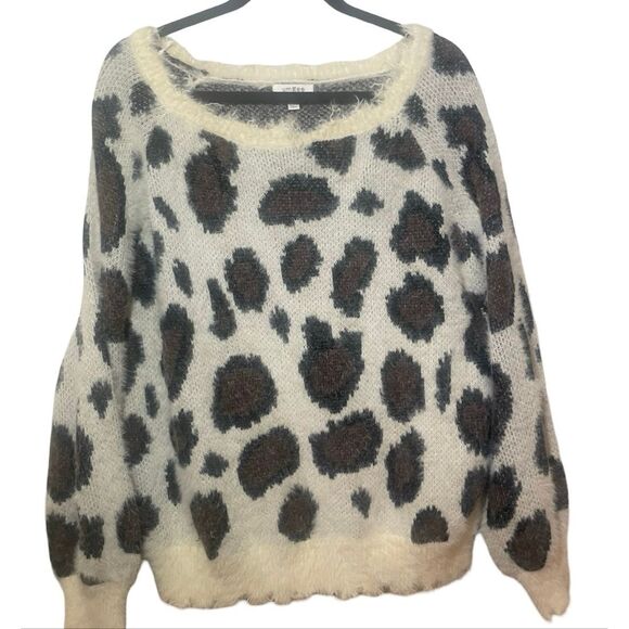 Umgee Fuzzy Leopard Sweater - Picture 5 of 12
